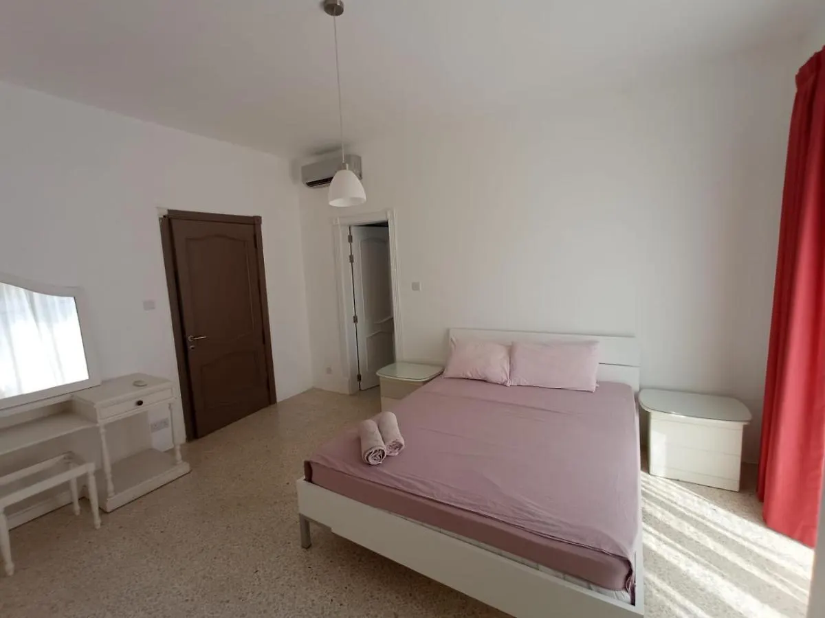 Modern Bedroom Gzira